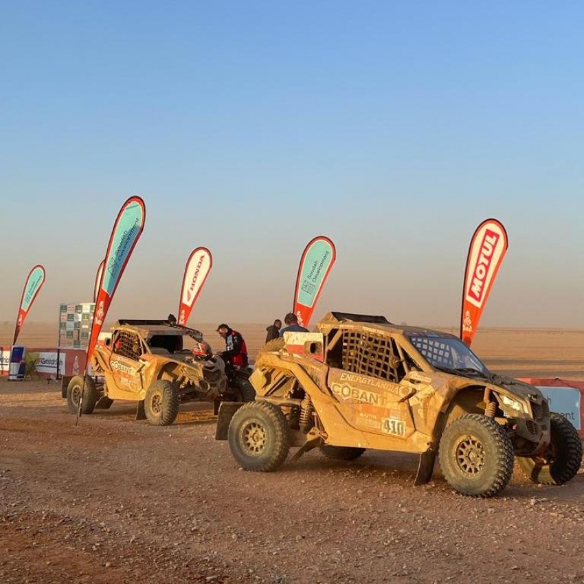 IV etap Dakar 2022. Energylandia Team z przygodami